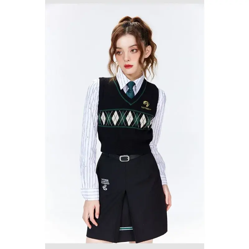 Women's Vests V-Neck Contrast Diamond Plaid Sleeveless Embroidered Vest American Retro Fashion Knitted Pullovers Lady's Clothing
