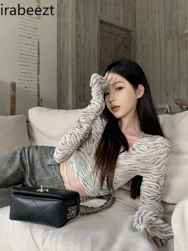 Fashion Streetwear Hot Girl V-neck Zebra Print Long-sleeved T-shirt Women's Summer Design Niche Petite Sexy Strappy Short Top