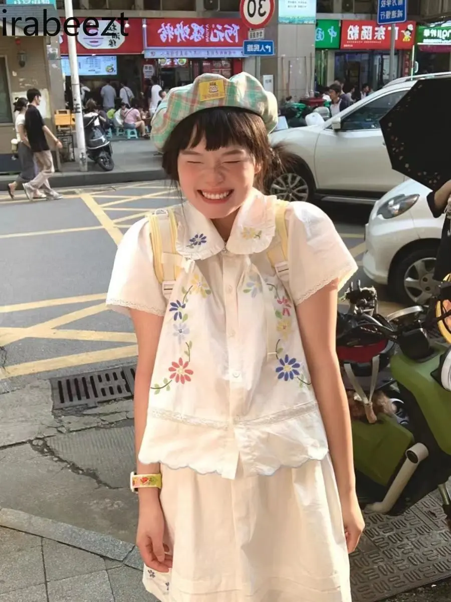 Sweet Girl Big Size Summer New Age-reducing Floral Embroidery Doll Collar Blouse Short-sleeved Student Top Women Shirt Luxury