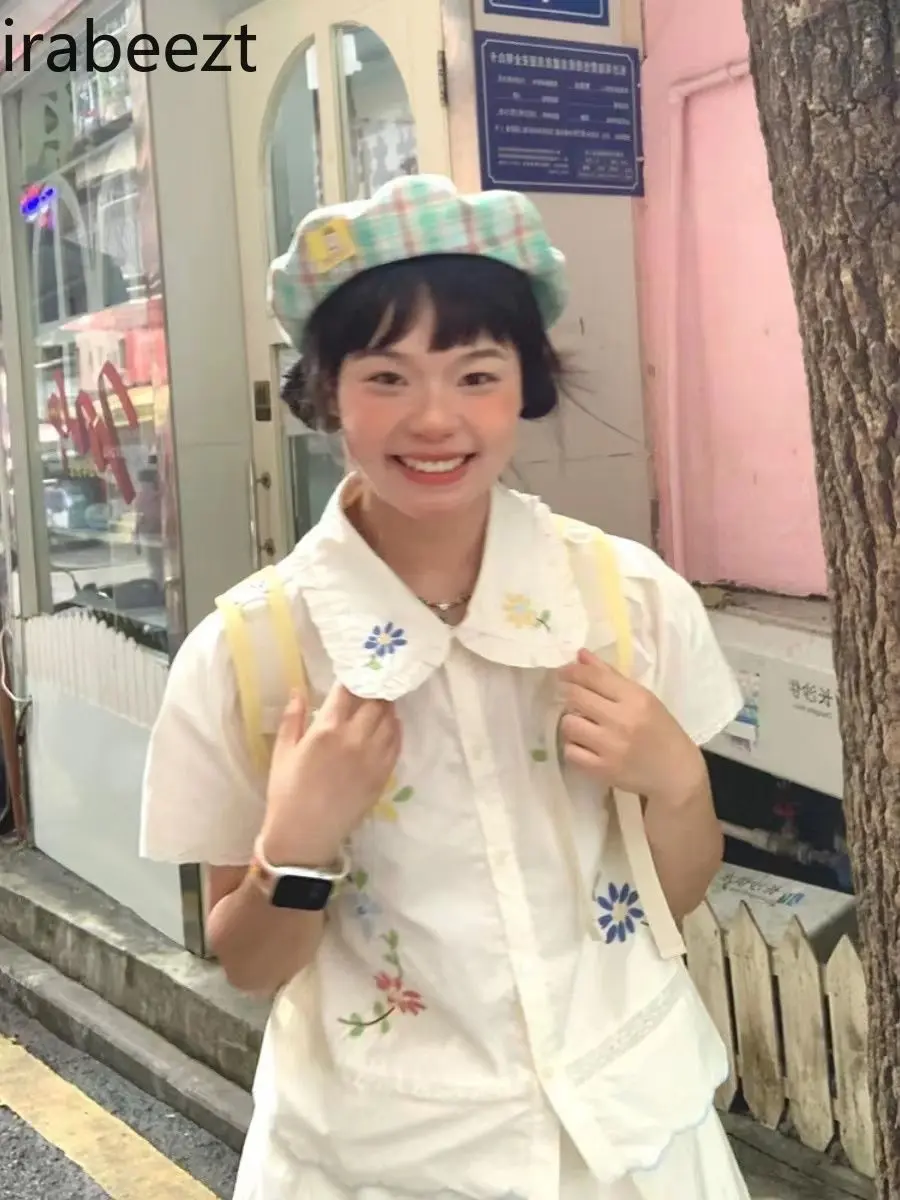 Sweet Girl Big Size Summer New Age-reducing Floral Embroidery Doll Collar Blouse Short-sleeved Student Top Women Shirt Luxury