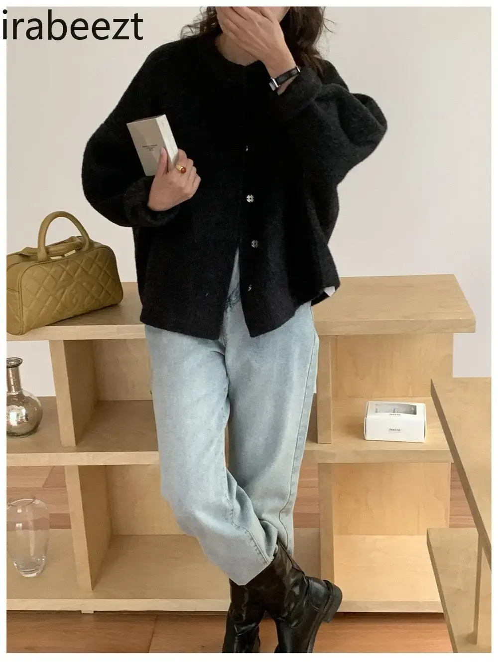 2024 New Silhouette Hand Sewn Double-sided Cashmere Jacket Women's Short Temperament Commuter Loose and Lean Wool Coat