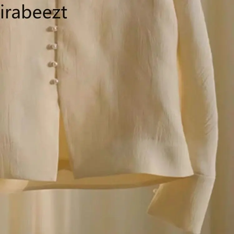 Chic and Unique Top New Chinese Style Cream Shirt for Women 2024 Early Spring Camisas De Mujer Vintage China Traditional Blouse