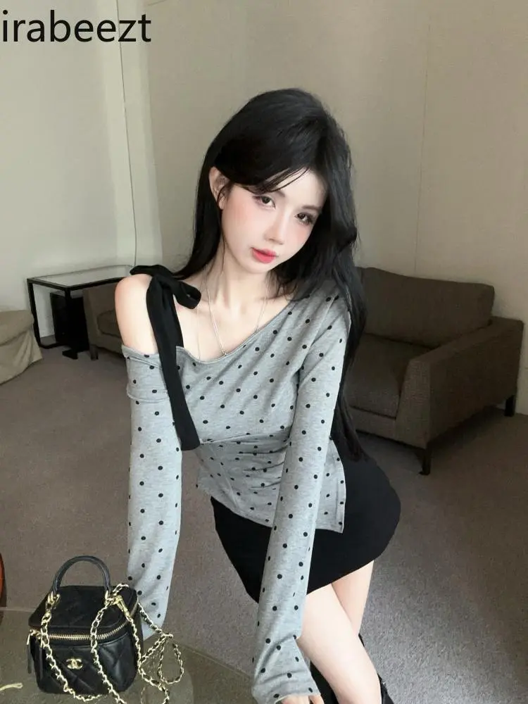 One-shoulder Irregular Polka-dot Long-sleeved T-shirt for Women in Autumn Sexy Hottie Off-shoulder Top Bottoming Shirt Inner Top
