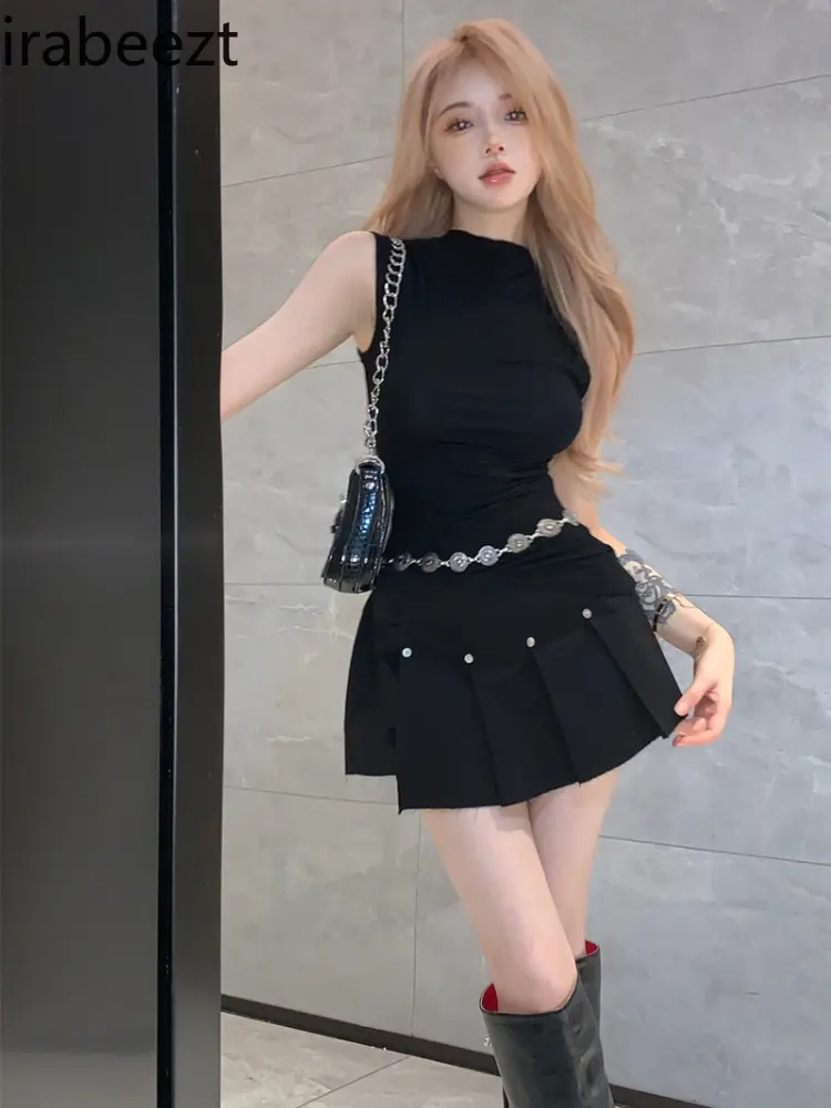 Hot Girl Slimming Design Niche Pleated Vest Irregular Mini Pleated Skirt Pants Fashion New Style Conjuntos Feminino Elegante