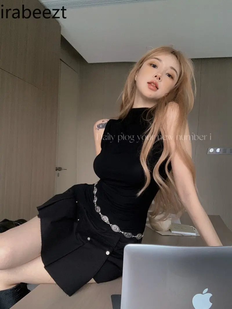 Hot Girl Slimming Design Niche Pleated Vest Irregular Mini Pleated Skirt Pants Fashion New Style Conjuntos Feminino Elegante
