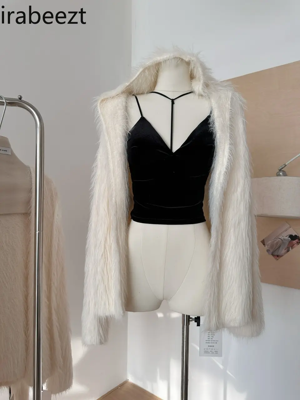 2024 Winter New Gentle White Moonlight Atmosphere Big Hat Fur Coat New Casual Sweater Regulai Fit  Long Cardigan Women