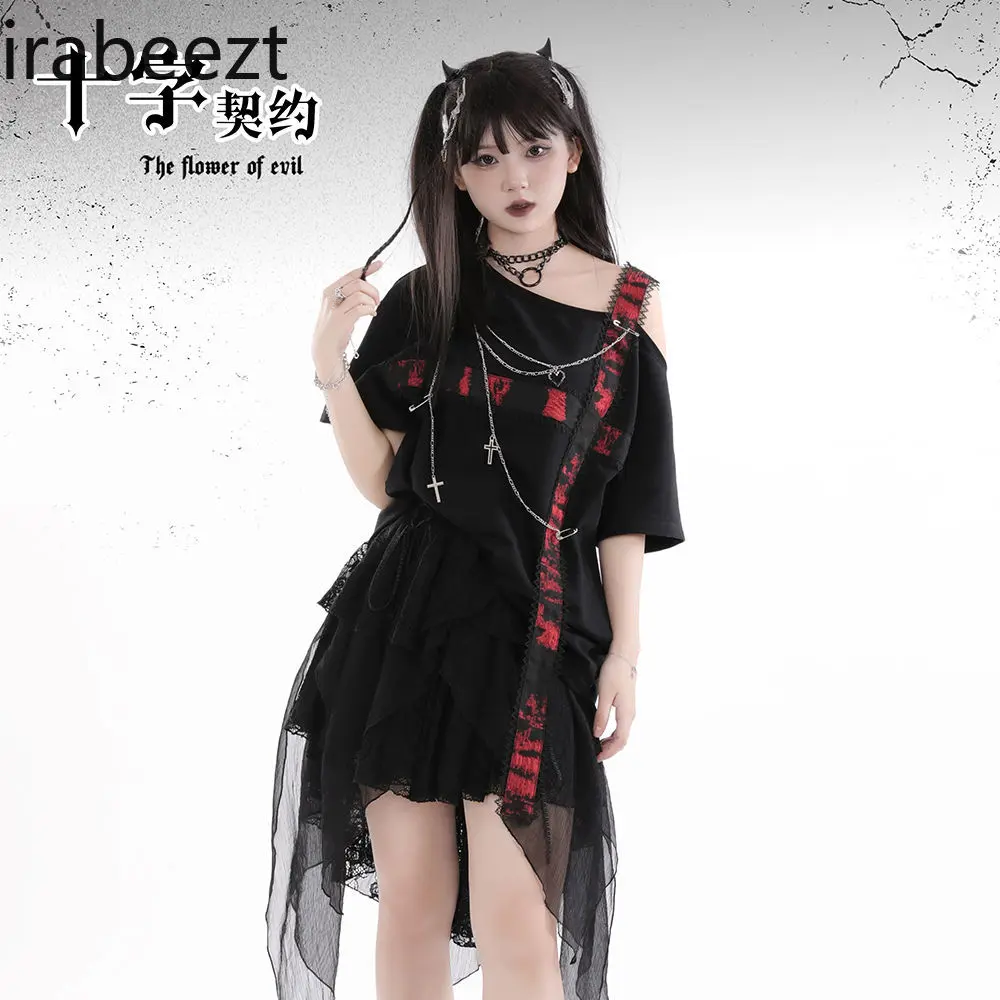 Black and Red Cross Off-the-shoulder Design Top Loose and Thin Patchwork Short-sleeved T-shirt Street Wear Tunicas Mujer Verano