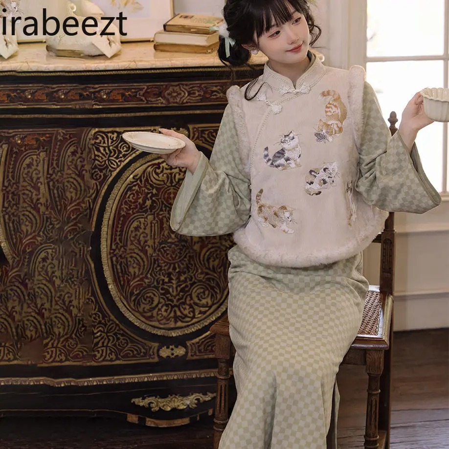 Chinese Style Daily Stand Collar Long Sleeve Dress Autumn and Winter Suit Cat Embroidered Vest Improved Cheongsam