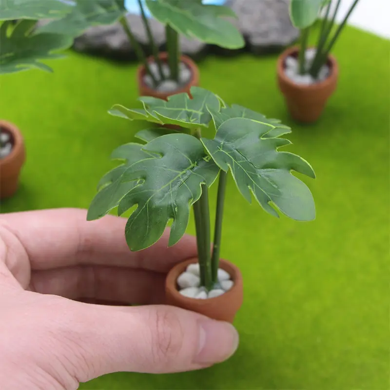 1Pc/4Pcs 1/12 Dollhouse Miniature Plastic Potted Green Plant Toy for Children Dollhouse Decoration Accessories