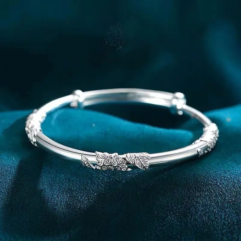 Silver Women's Full-blown Flowers Bracelet Delicate And Light Luxury Open Adjustable Solid Jewelry