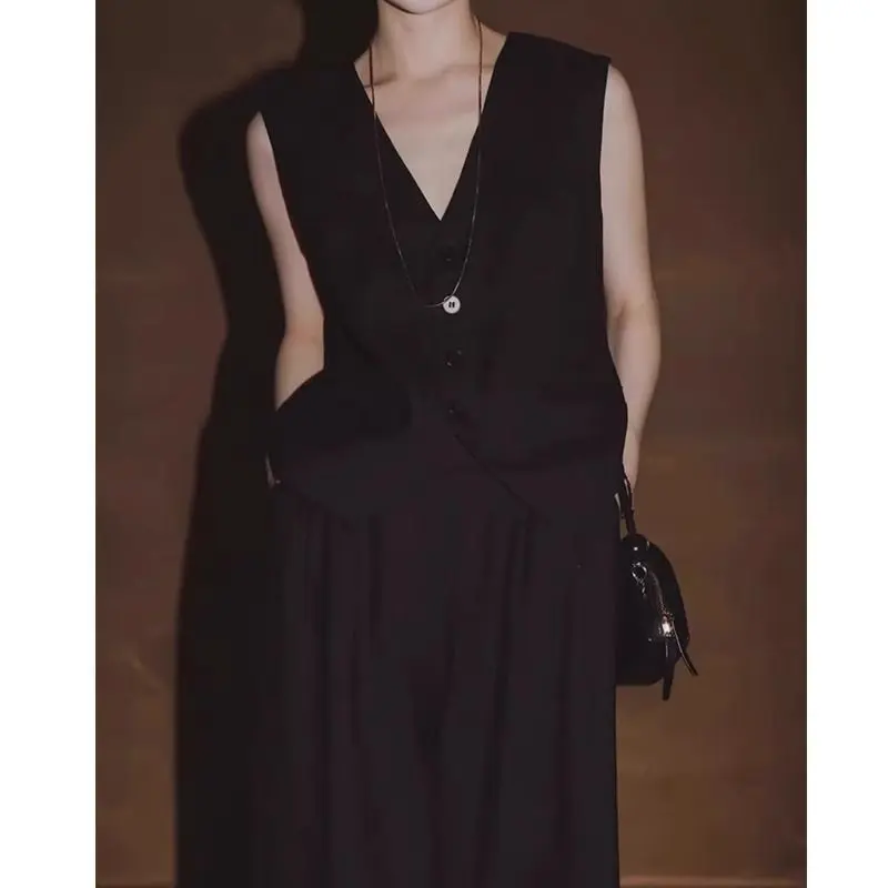 French Linen Sleeveless Vest Women 2025 Summer Luxury Quiet Luxury Waistcoat Slim Boho Chic Tops Chalecos Para Mujer