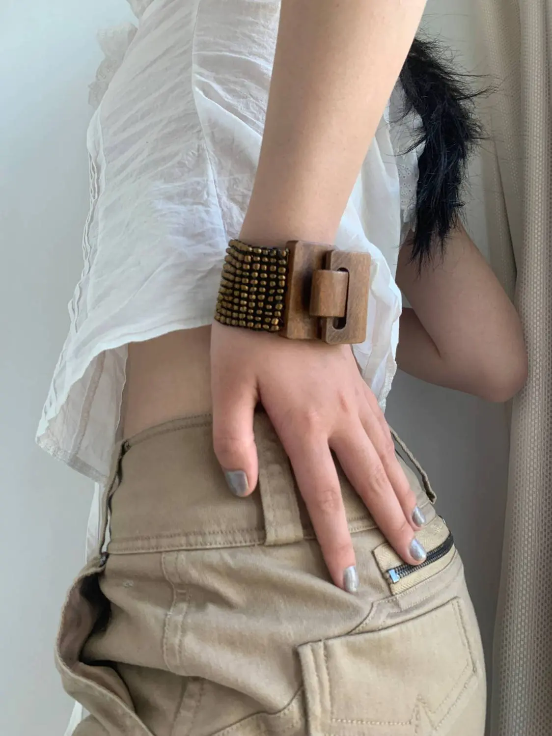 Handmade retro wooden golden beaded small daily bracelet accessories Mainland China luxury brand bracelets for women