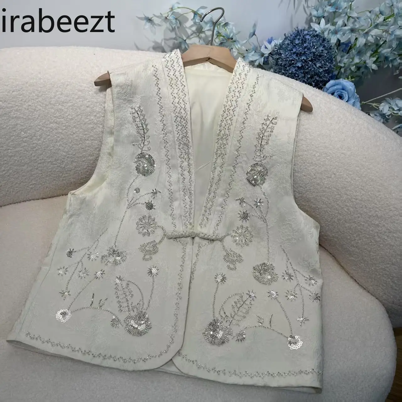 2025 New Chinese Style V Neck Embroidered Vest Women's Spring Sequins Beaded Sleeveless Jacket Outerwear Loose Fit Blouse Top