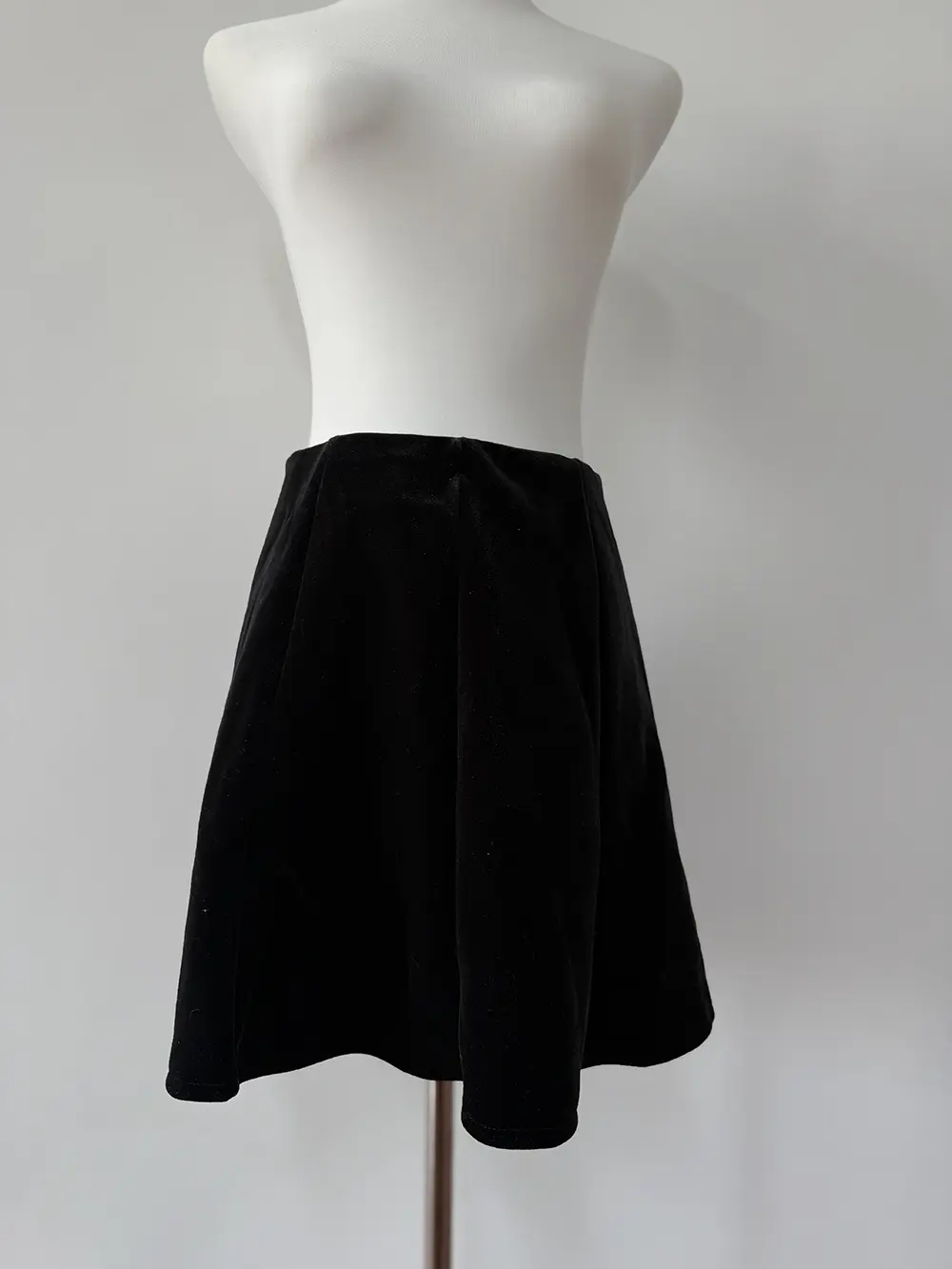 Fashion Popular Elastic-waisted Golden Velvet Clothing Women's High-waisted Mini Skirt Autumn and Winter Black Velvet Skirt