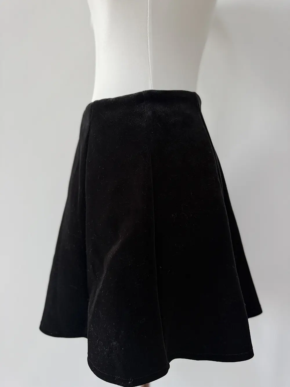 Fashion Popular Elastic-waisted Golden Velvet Clothing Women's High-waisted Mini Skirt Autumn and Winter Black Velvet Skirt