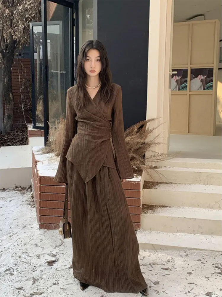 Spring Loose Fit & Elegant Style Women's Outfit - Designer V-Neck Cardigan Top with Pleated Details + High-Waist Slimming Skirt