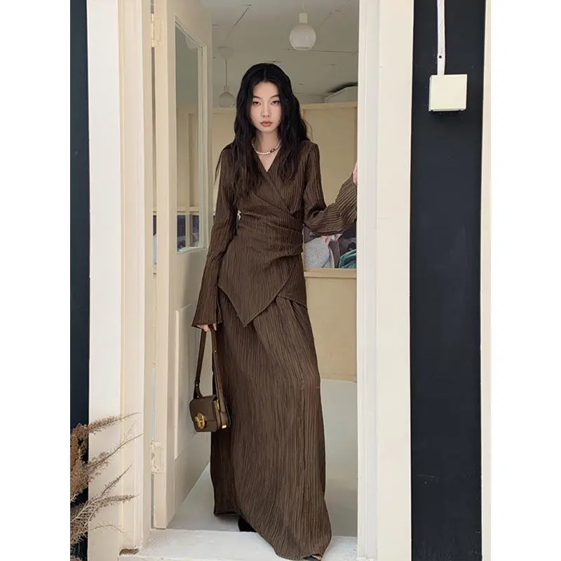 Spring Loose Fit & Elegant Style Women's Outfit - Designer V-Neck Cardigan Top with Pleated Details + High-Waist Slimming Skirt