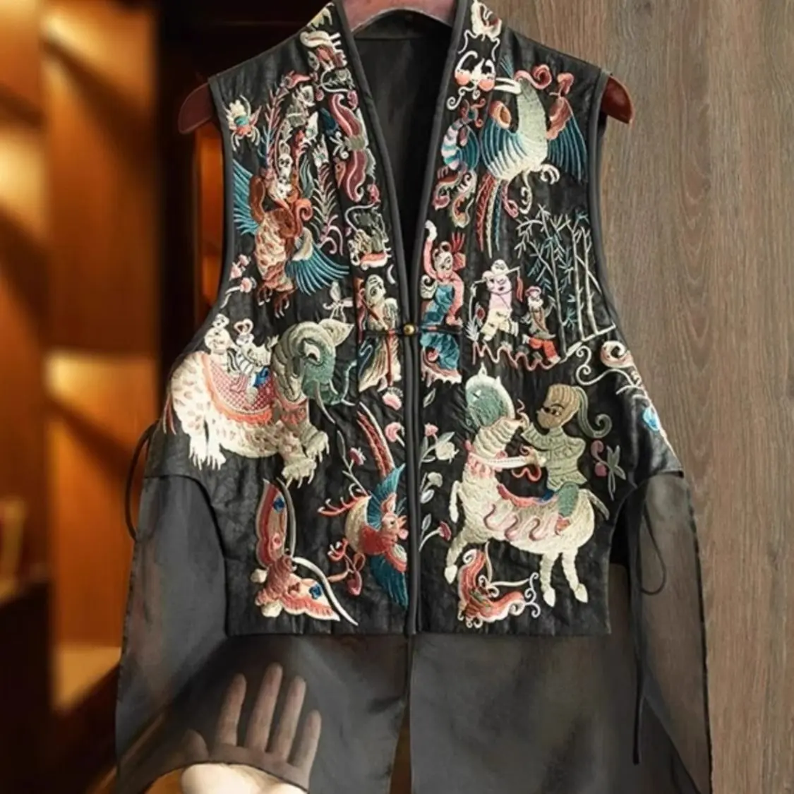 High-grade Imitation Silk Summer Vest for Women Embroidery New Chinese Style Top Casacos De Inverno Feminino Waistcoat