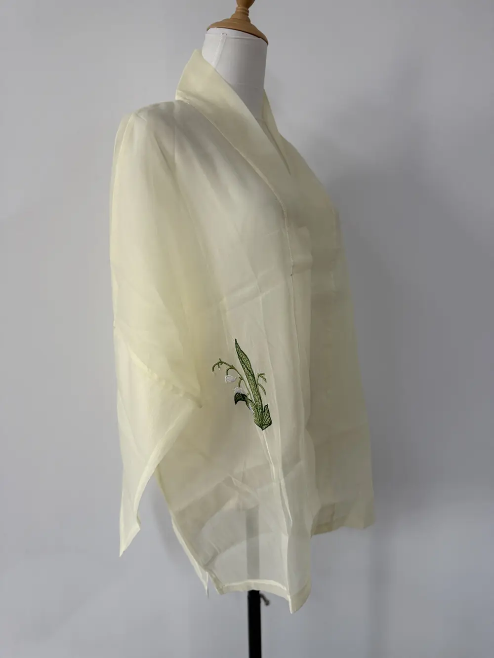 New Chinese Style High-end Young Girl Style Loose and Elegant Sunscreen Acetate Jacquard Embroidered Retro Hanfu Jacket