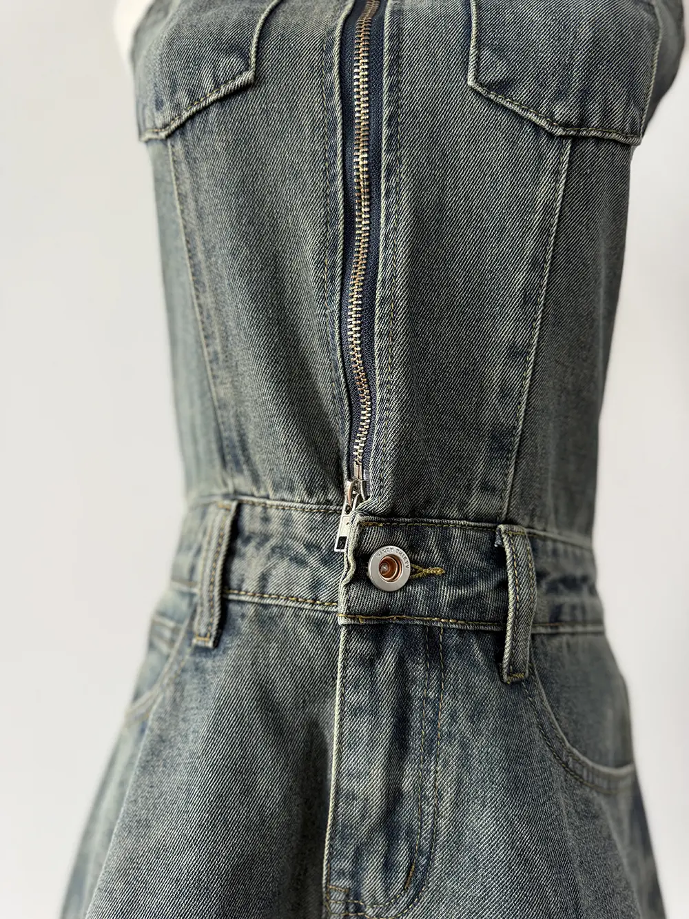 iRabeeZT Vintage Jeans Playsuits Women Rompers Sleeveless Jumpsuit With Halter Summer Sexy Backless Playsuit Rolled Edge Shorts