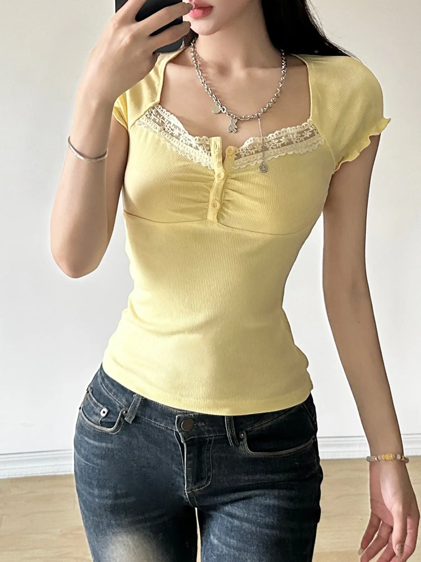 Rockmore Y2K Korean Fashion Yellow Folds Lace Trim Women Knit T-shirt Buttons Cutecore Crop Top Basic Frills Tee Solid Basic Top