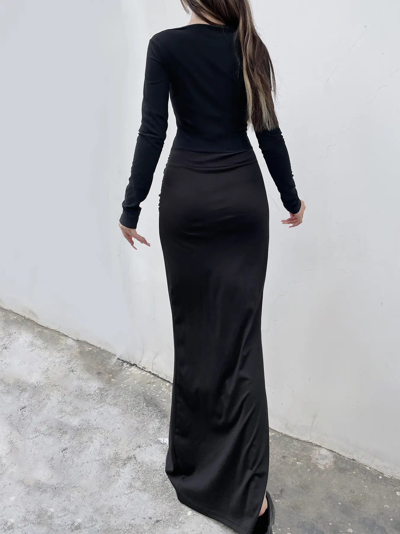 Rockmore Chic Sexy Black Solid Pleated Dress Women Elegant Long Sleeve V-neck Slim Evening Dress Y2k Aesthetic All Match Clothes