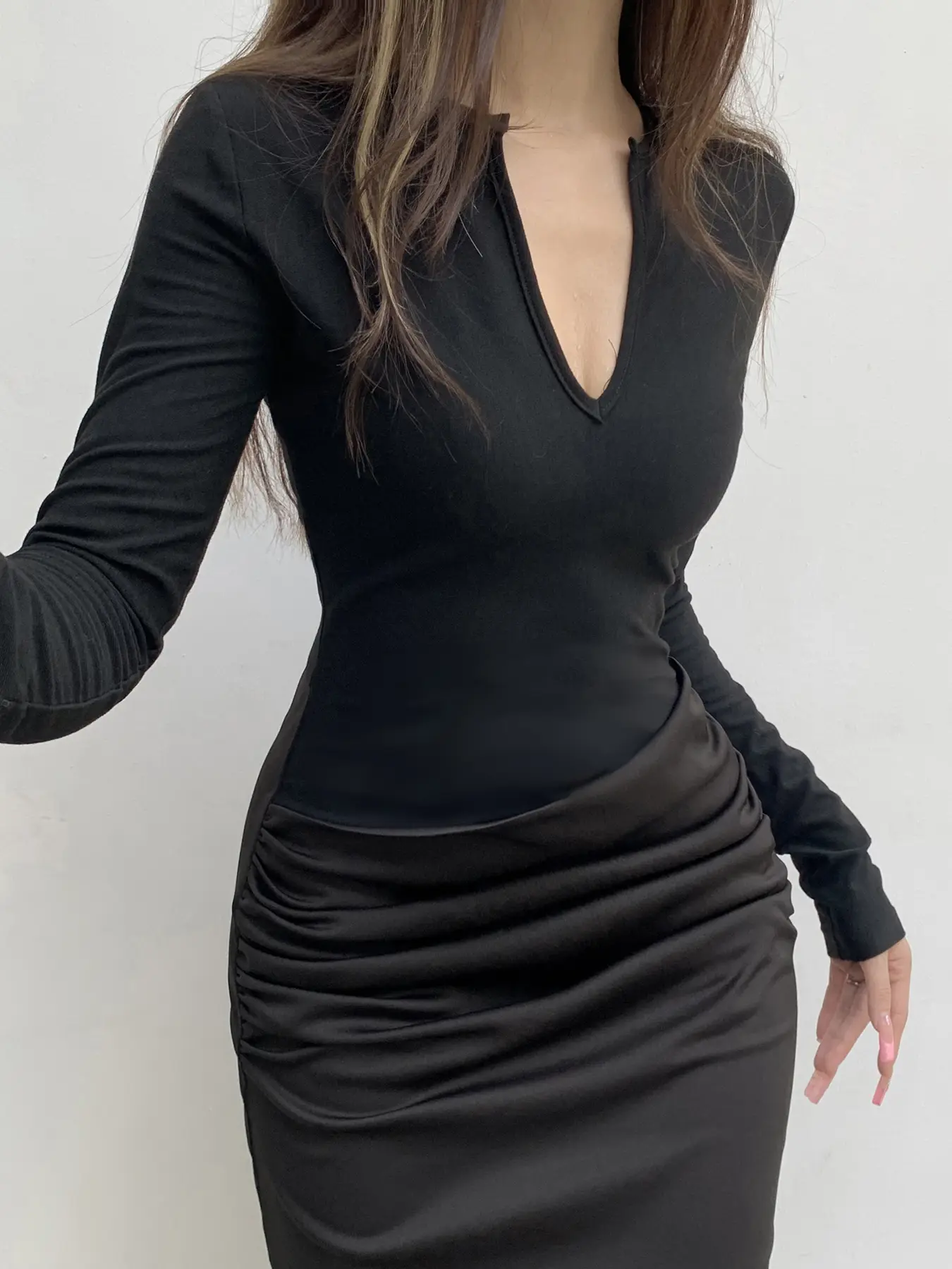 Rockmore Chic Sexy Black Solid Pleated Dress Women Elegant Long Sleeve V-neck Slim Evening Dress Y2k Aesthetic All Match Clothes