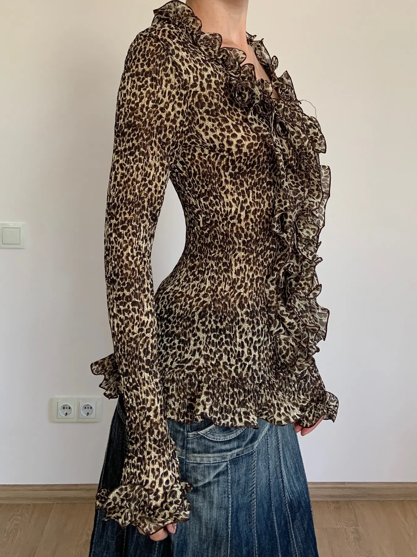 Rockmoer Sexy Leopard Chiffon Blouses for Women Ruffles Design Long Sleeve Tops Fashion Vintage Blouse Shirts Holiday Vacation