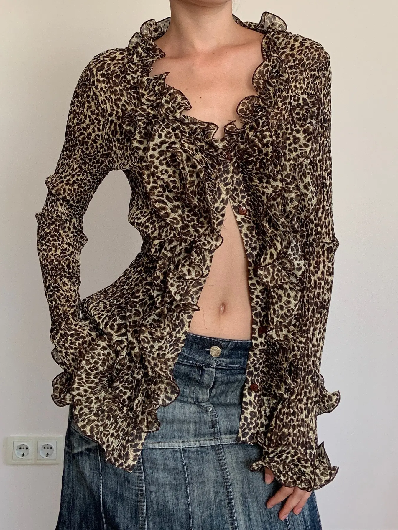 Rockmoer Sexy Leopard Chiffon Blouses for Women Ruffles Design Long Sleeve Tops Fashion Vintage Blouse Shirts Holiday Vacation