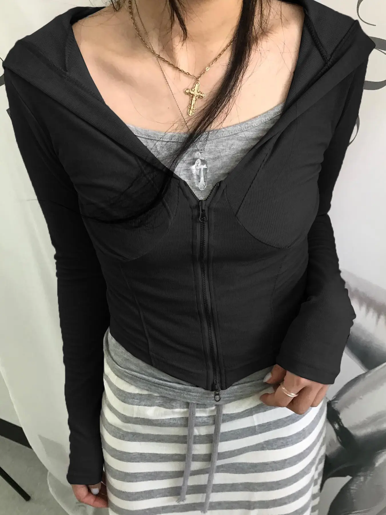 Rockmore Streetwear V-neck Zipper Hooded T-shirt Chic Casual Slim Solid Long Sleeve Tees Autumn Women Y2K Clothes New