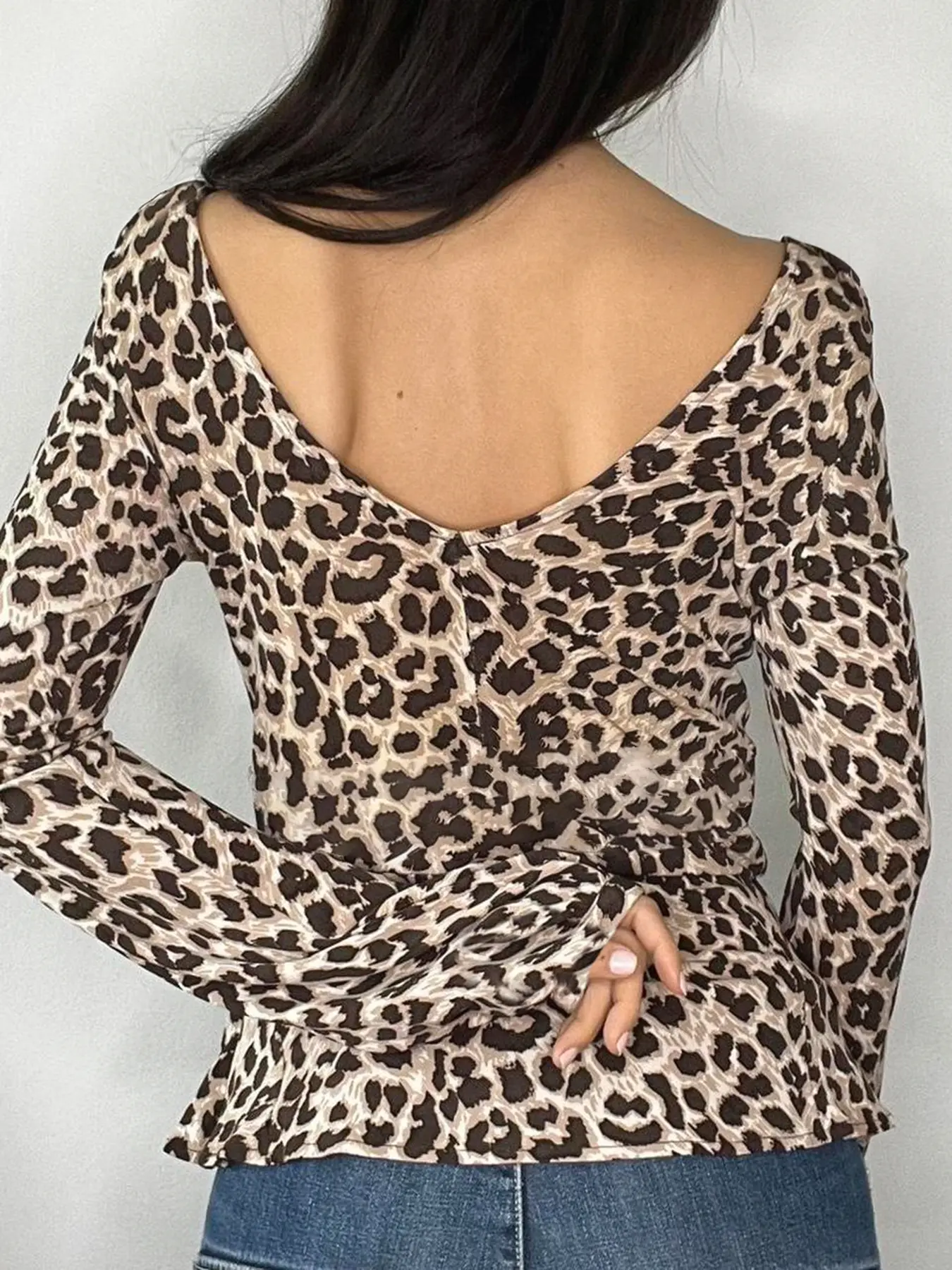 Rockmore Sexy Leopard Print Flare-sleeved T-shirt Aesthetic Deep V-Neck Slim Tops Autumn Spring Fashion Ladies Grunge Fairycore