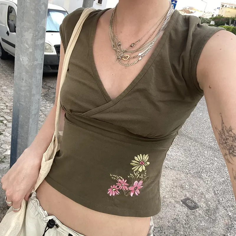 Rockmore Women's Floral Embroidery V Neck T Shirt Summer Vintage Casual Short Sleeve Crop Tops Y2K Coquette Slim T-shirt 2025