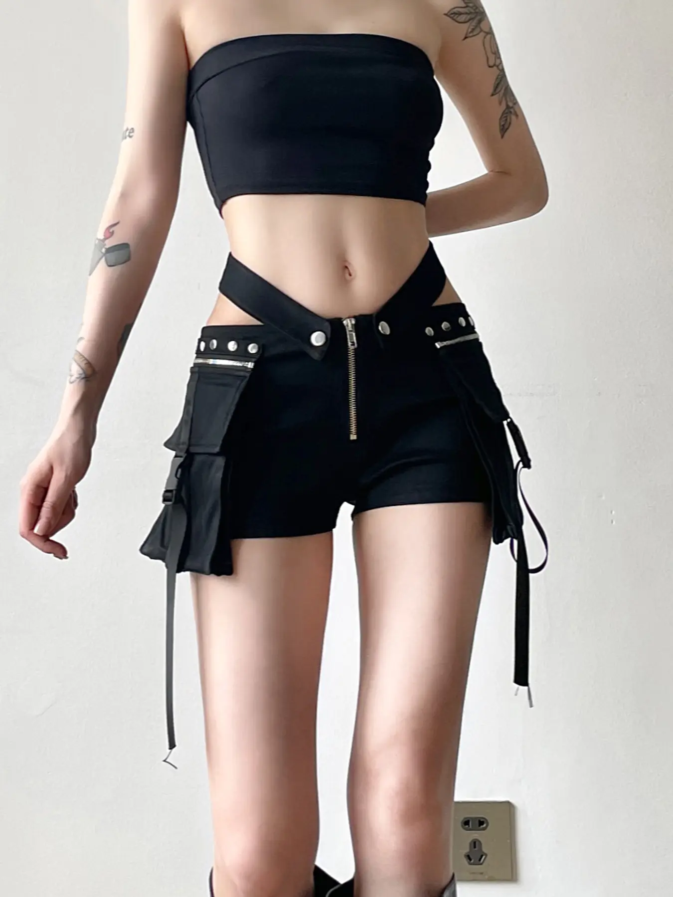 Rockmore Gothic Black V-Waisted Pocket Shorts Coquette Dark Style Low Waist Shorts Y2K Aesthetic Mini Short Pants Women Clothing