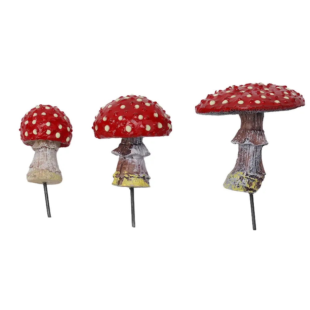 High Quality New 2022 Mushroom Outdoor Statues Decorations Ornaments Realistic Resin Three Toadstool Fungi Garden