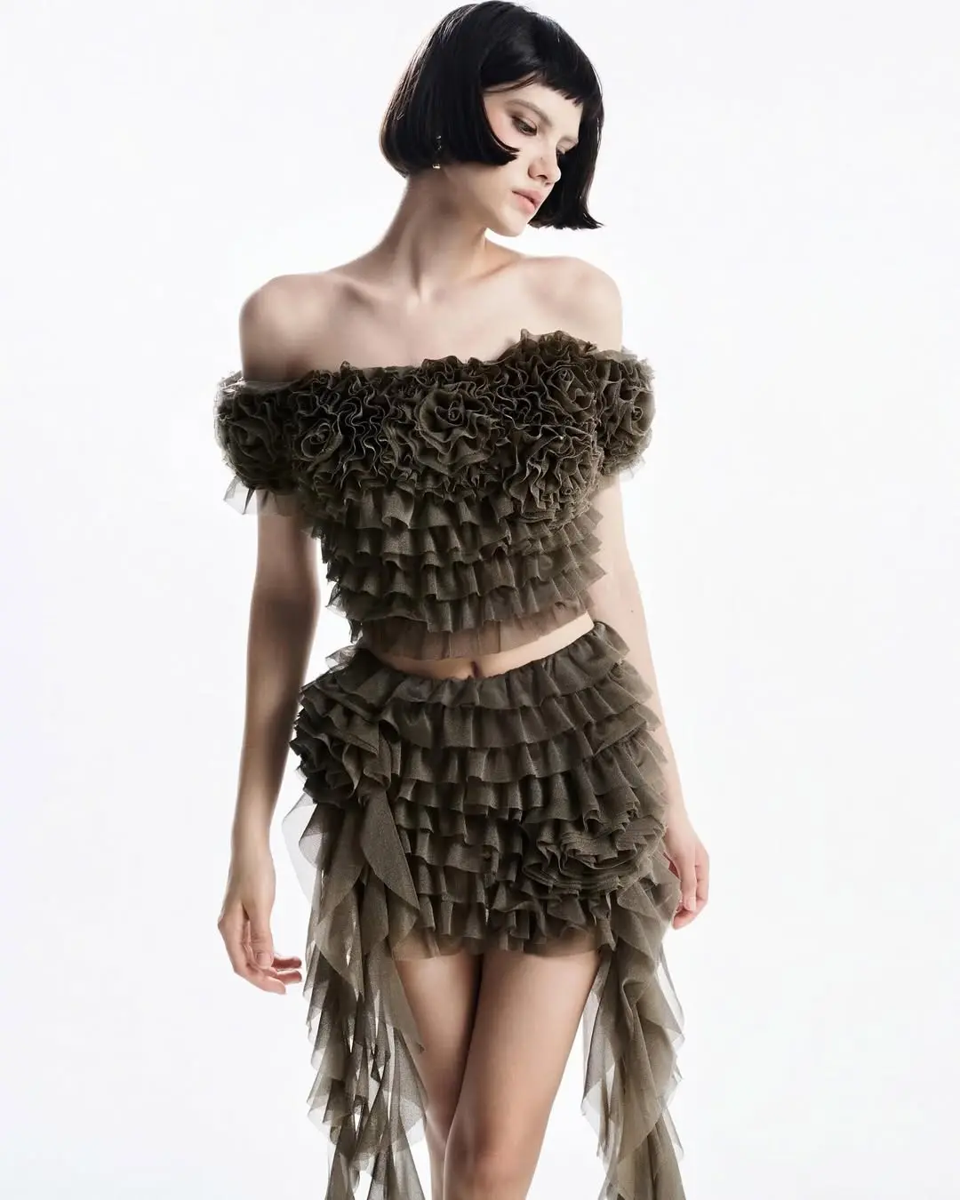 Sexy Women's Off Shoulder Ruffled Tulle Dress with Layered Design and Flowy Skirt for Special Occasions Evening Wear Two Pieces