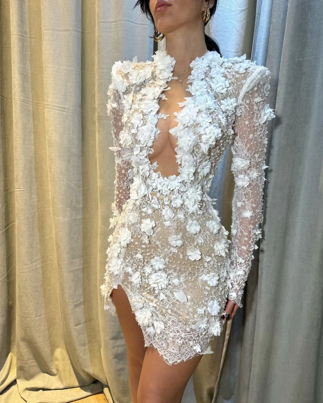 Women's Floral Lace Dress with Long Sleeves and Deep V Neckline Made of  Lace Material Perfect for Formal Occasions Wedding