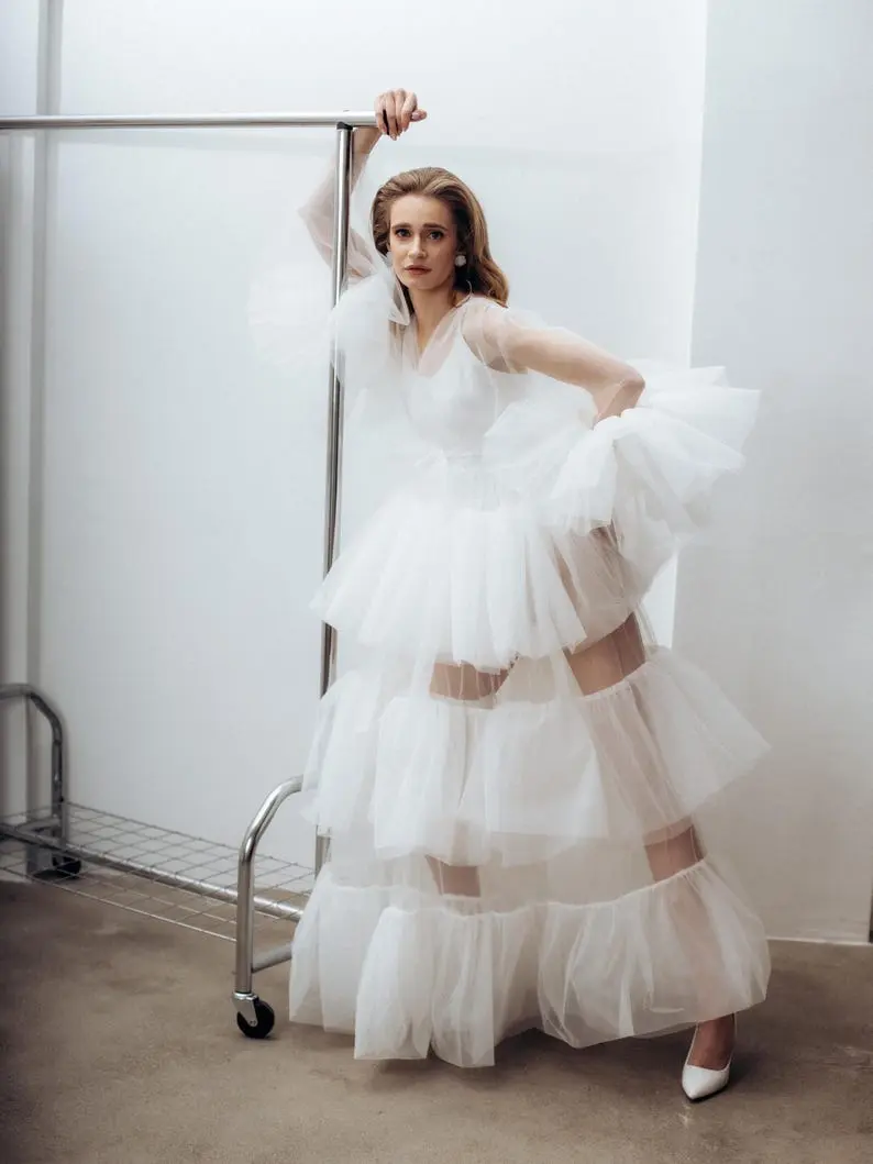 Women's Tulle Dress with Layered Skirt and Puffy Sleeves White Wedding Party Gown Soft Fabric Long Formal Evening Dress