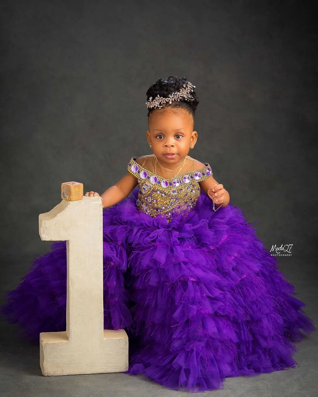 Luxury Purple Pleated Tutu Tulle Dresses Kids South Africa Girls Crystals Birthday Party Dress Tiered Ruffled Child Ball Gowns