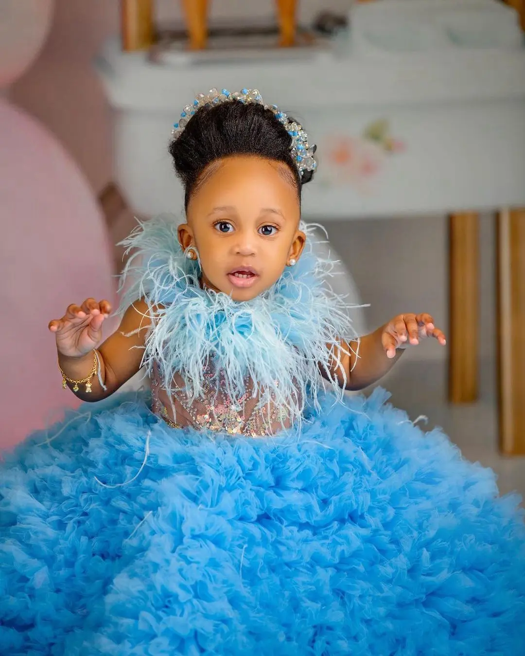 Luxury Blue Pleated Tutu Tulle Dresses Kids South Africa Girls Sequins Birthday Party Dress With Feathers Ruffled Child Gowns