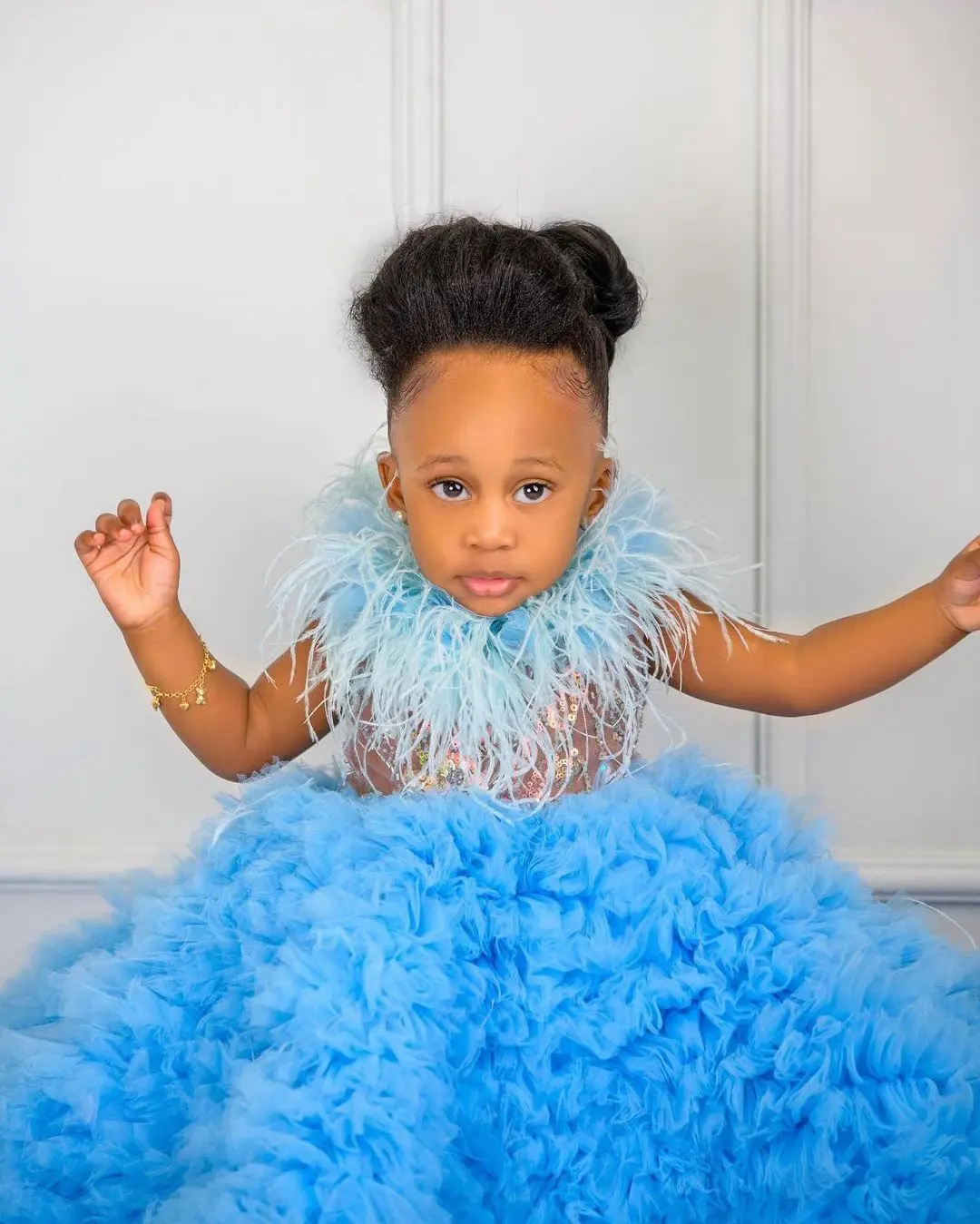 Luxury Blue Pleated Tutu Tulle Dresses Kids South Africa Girls Sequins Birthday Party Dress With Feathers Ruffled Child Gowns