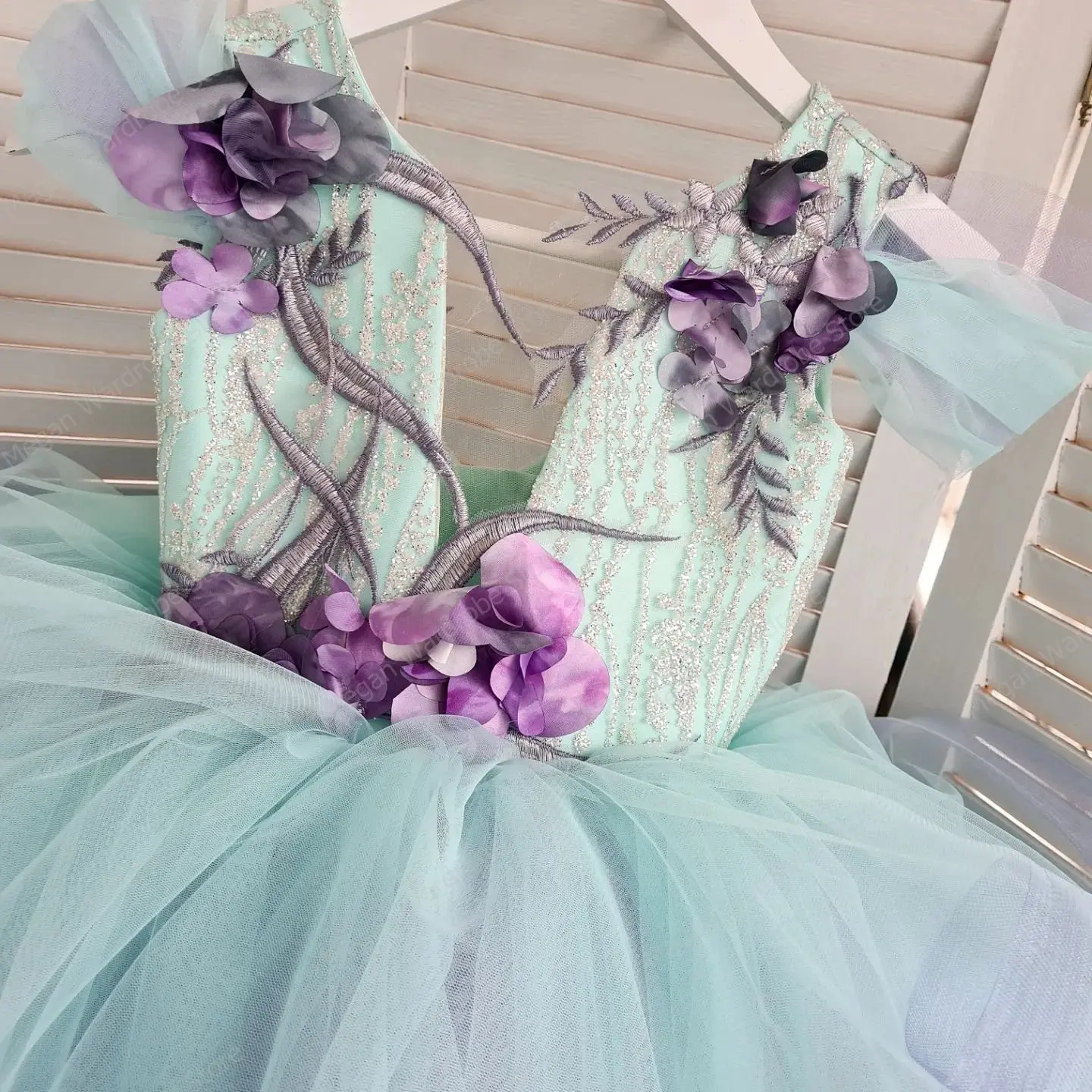 Delicate 3D Floral Embroidery Child Flower Girl Dress For Wedding A-line Fluffy Ball Gown Kid Princess Evening Prom Party Dress