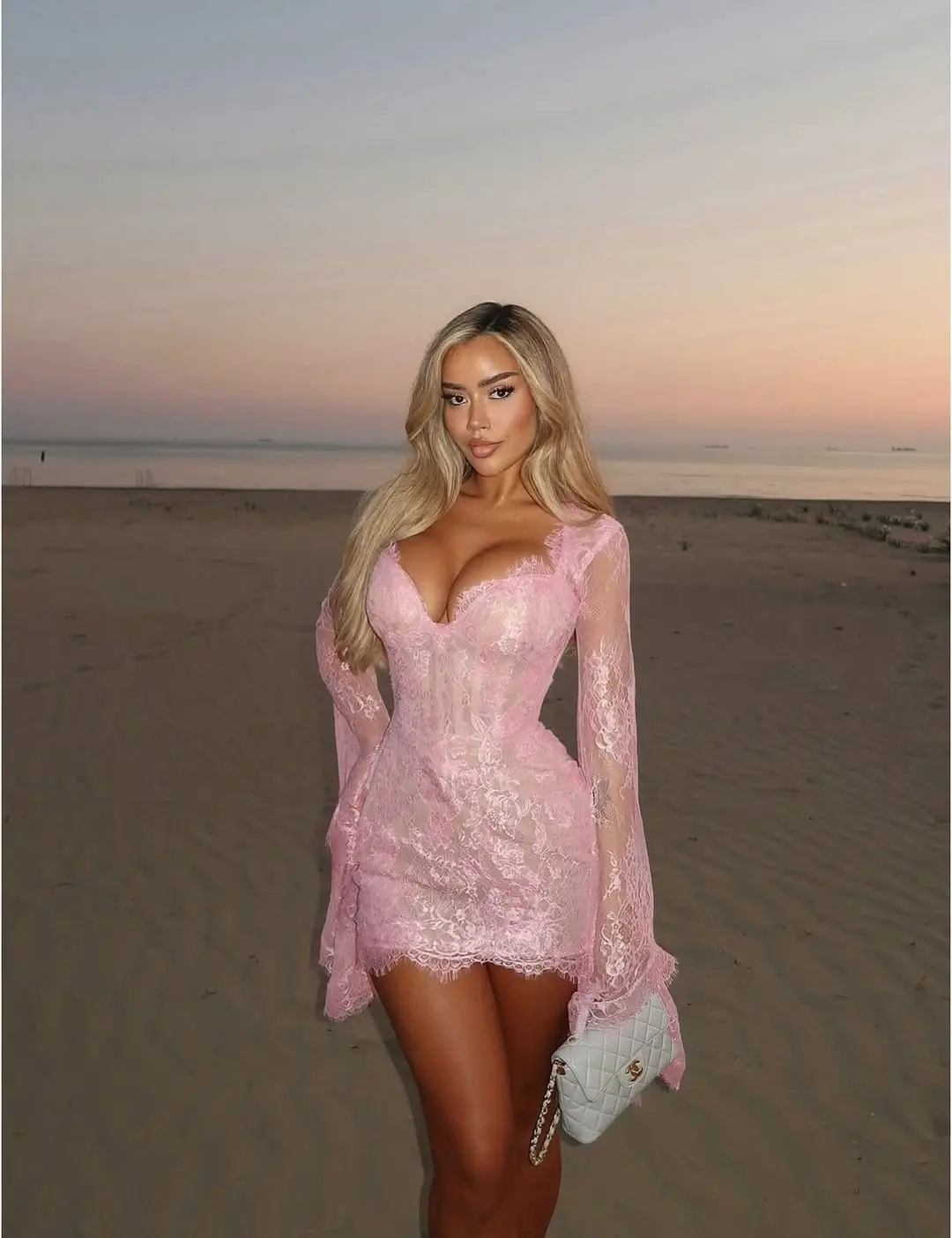 Sexy Pink Lace Dress Women Long Sleeve Deep V Neck Bodycon Mini Dresses Elegant Floral Lace Fabric Party Club Wear Fashion Cloth