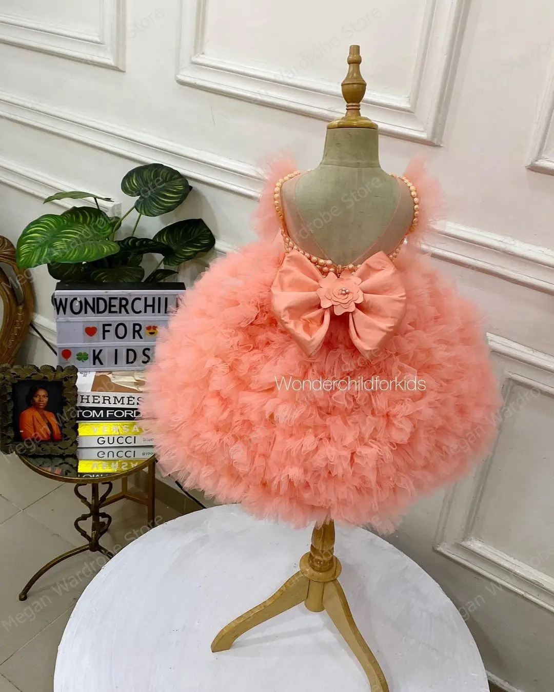 Delicate Ruffles Pleated Girls Dresses Luxury Beading Ruffled Short Tulle Dress For kids Cute Bow Back Birtyday Party Dress Chil