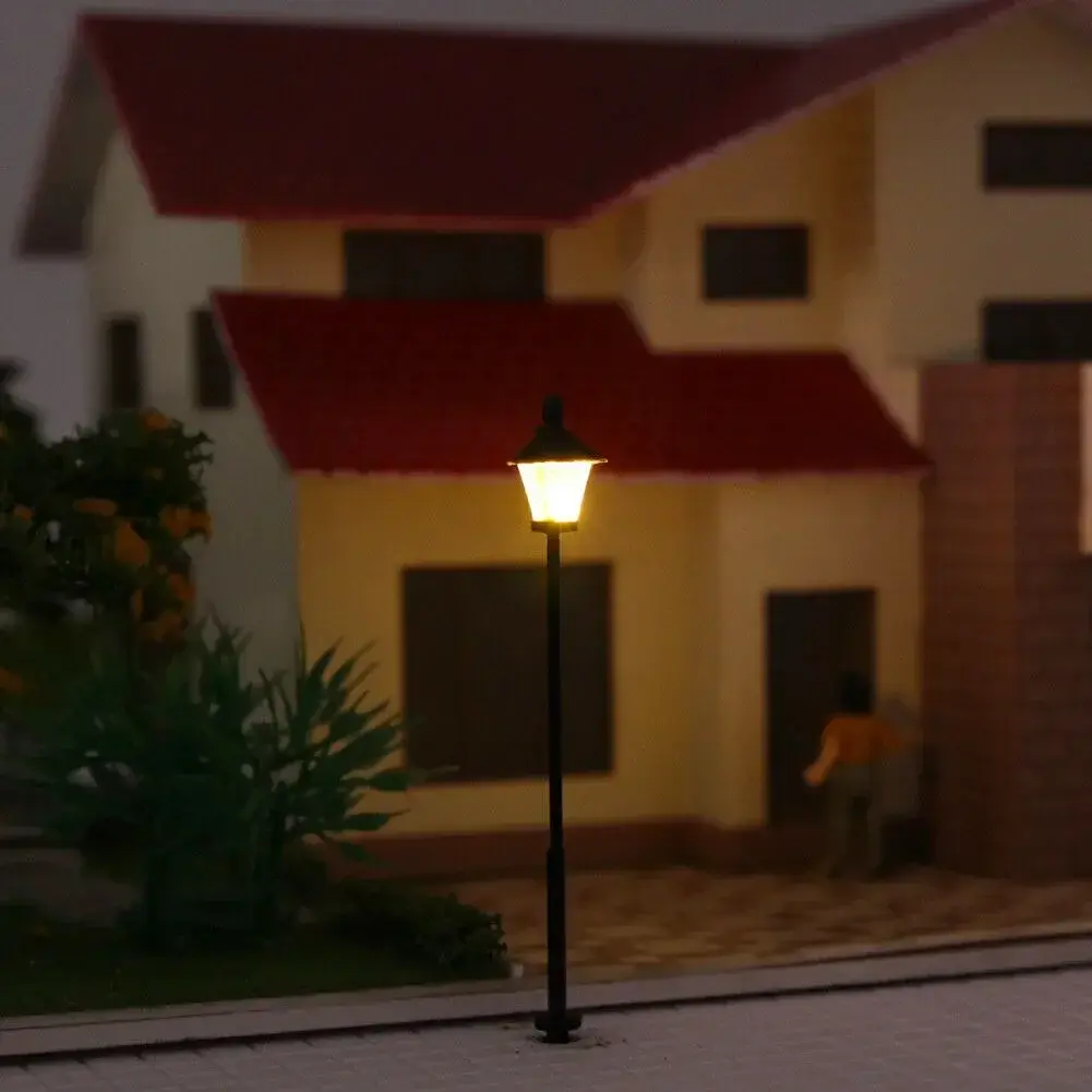 10 Pieces Of LED Park Lanterns 45mm N Scale 1:160 Model Railway Bonsai Decoration Perfect For Rail & Building Layout