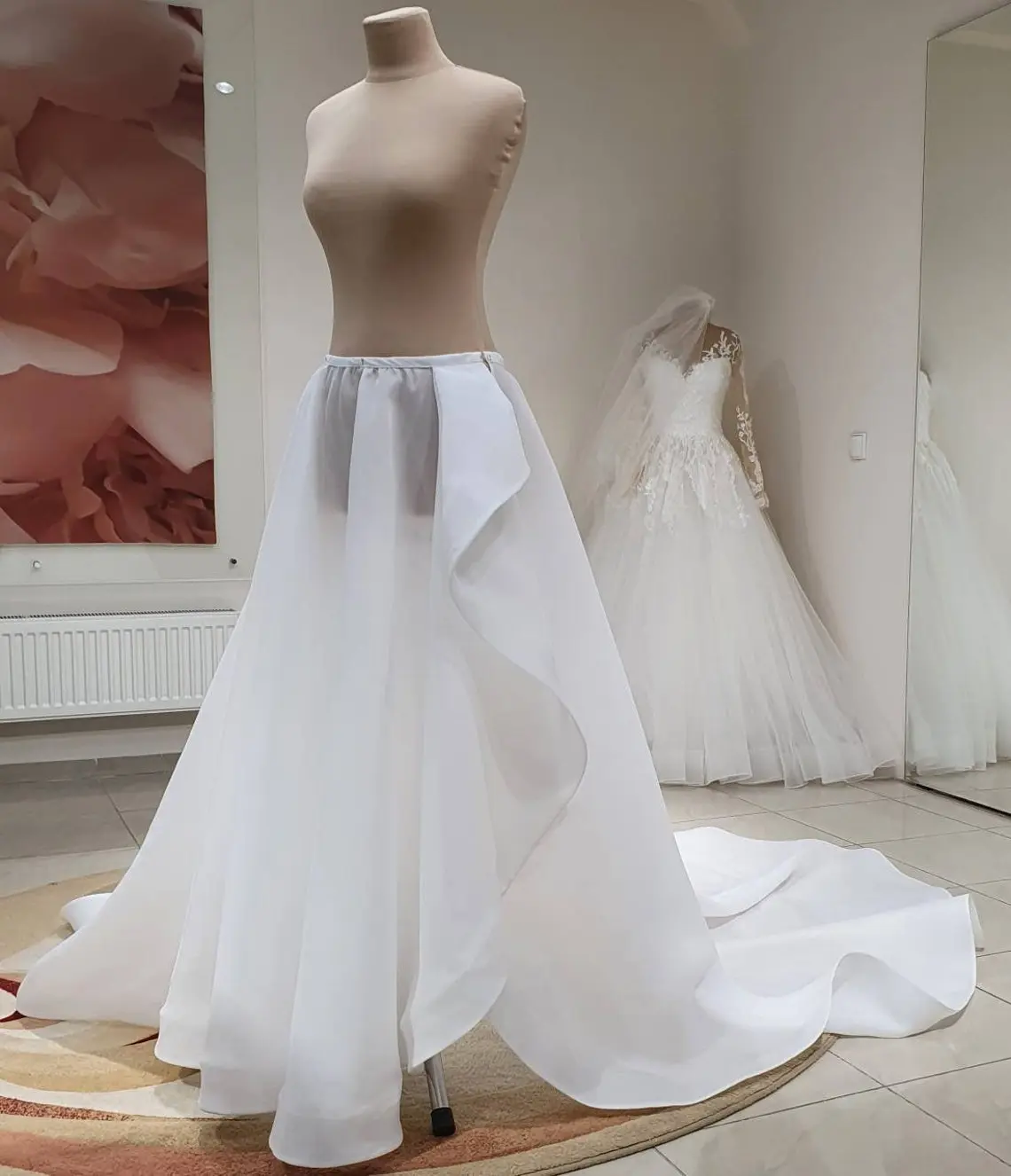 2023 Ruffles Organza Skirts Custom Made Detachable For Wedding Long Maxi Skirt Bridal Reception Skirt Wedding Prom Party Skirt