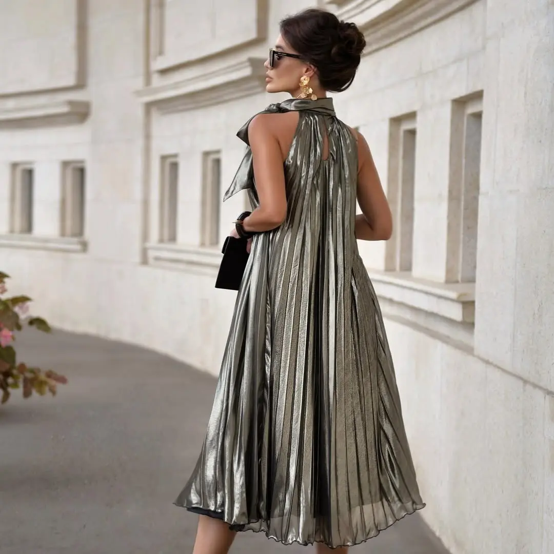 Sexy Metallic Pleated Maxi Dress in Shiny Fabric with Halter Neck and Elegant Bow Detail Women Summer Gala Party Dress Party