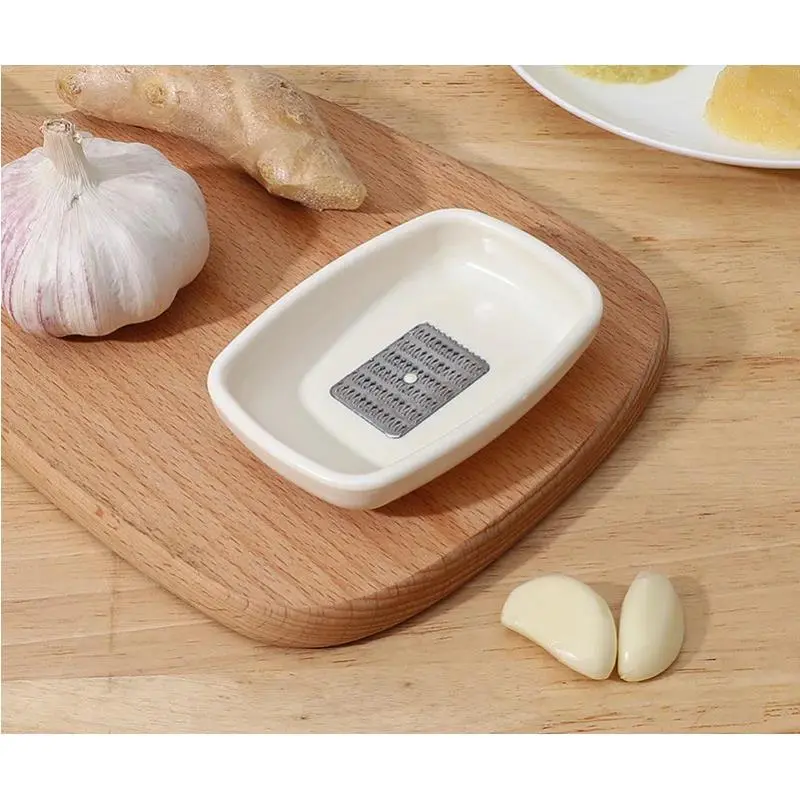 1pc Plastic Manual Garlic Grinder Ginger Grinder Used For Making Vegetable Puree Household Kitchen Tool