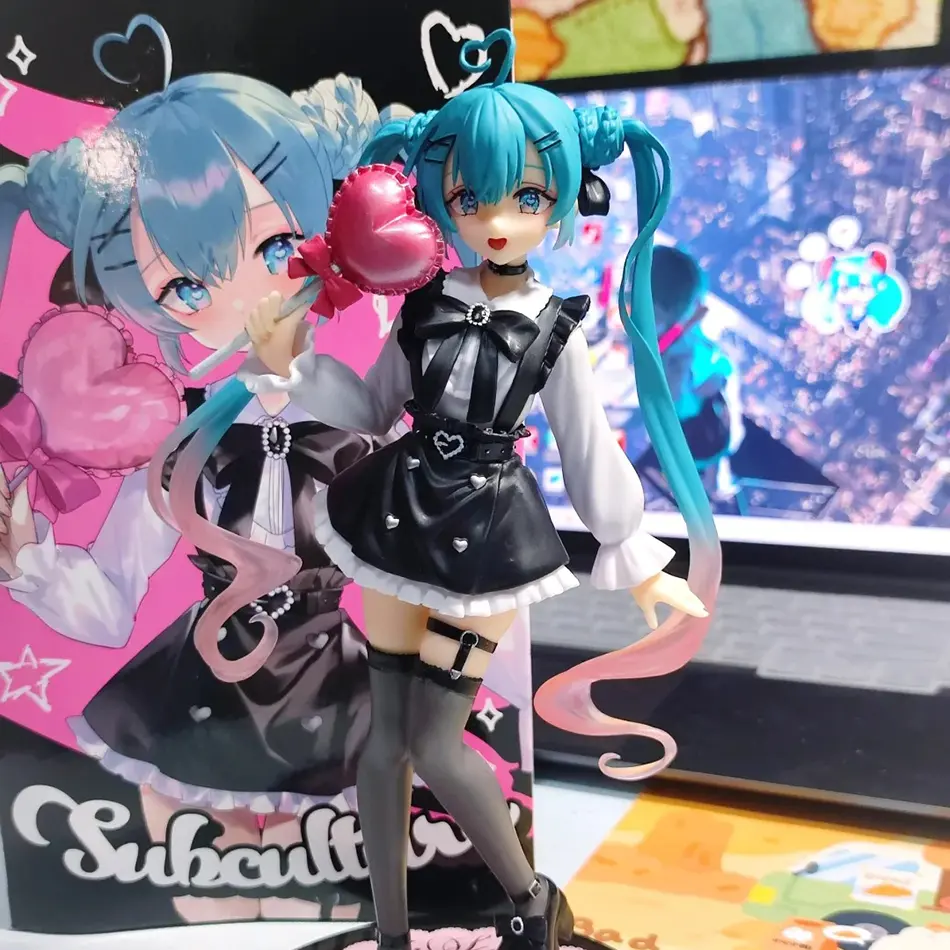 20cm Sexy Girl Hatsune Miku Anime Figure Fashion Subclture Miku Action Figure Christmas Gift PVC Collection Model Doll Toys