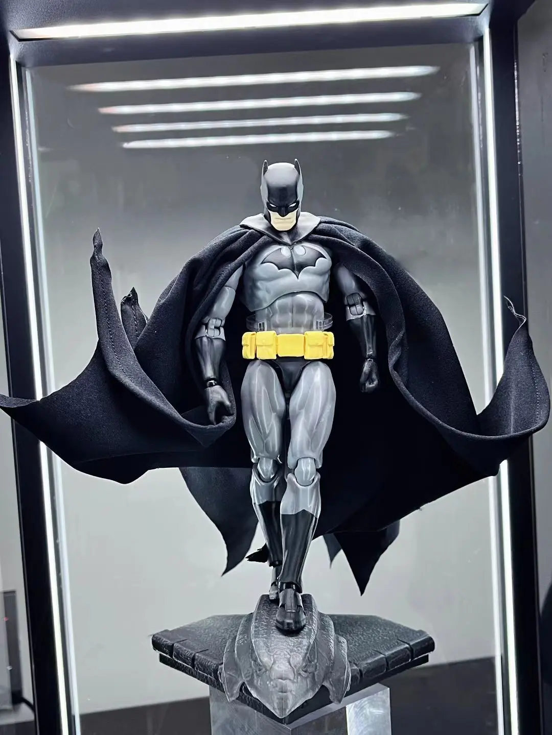 Ct Toys Batman Mafex 126 Anime Figures Dc Bat Man Shf Action Figure PVC Statue Collectible Model Ornament Toy Kid Christmas Gift