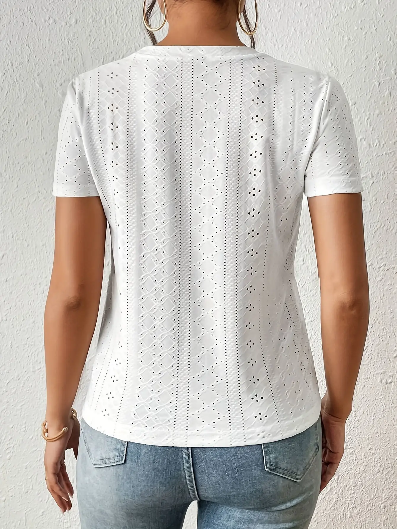 Camiseta feminina branca de manga curta,  blusa de malha oca, moda verão，tops de verão， verão, Y2K